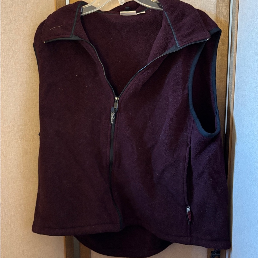 Woolrich men’s Dark Purple Fleece Vest xl
